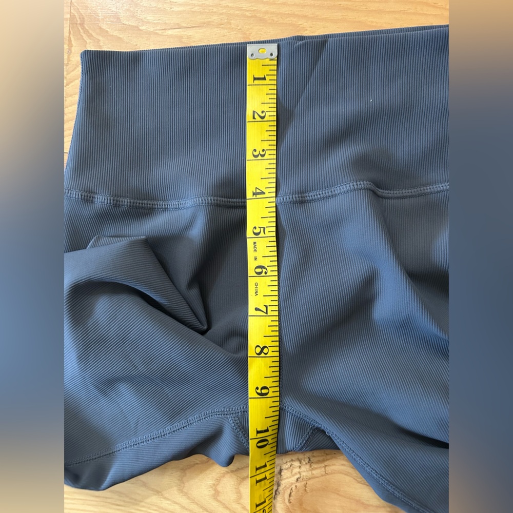 Wilo Women’s Ribbed Leggings Dark Gray Small 9” rise 24.5” inseam - Picture 6 of 7